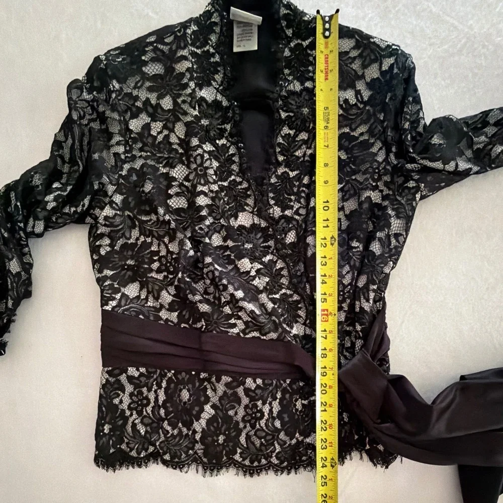 Tadashi Shoji Black Floral Lace Wrap Top V-Neck Sequin Bead Sash JRD9316 14